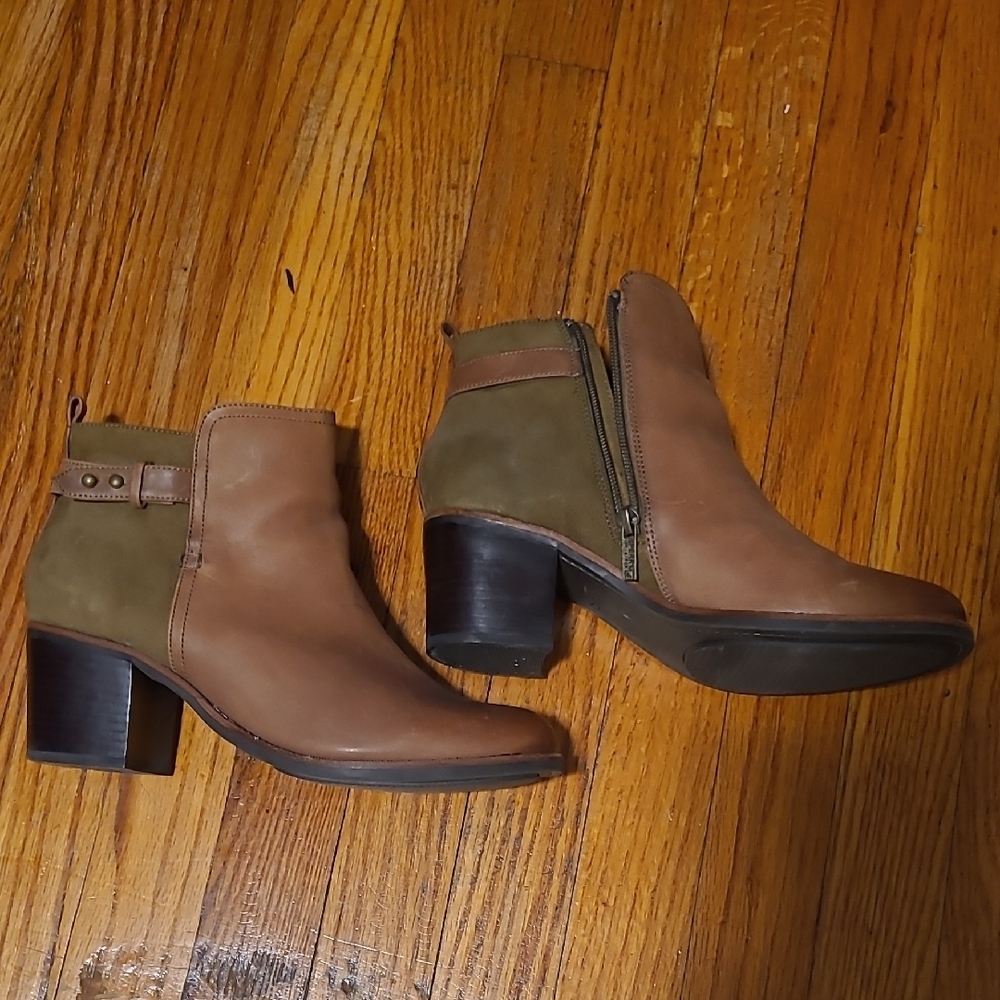 Sperry Brown and Green Ankle Booties with Elastic Panels